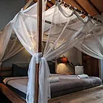 Astuti Gallery Homestay