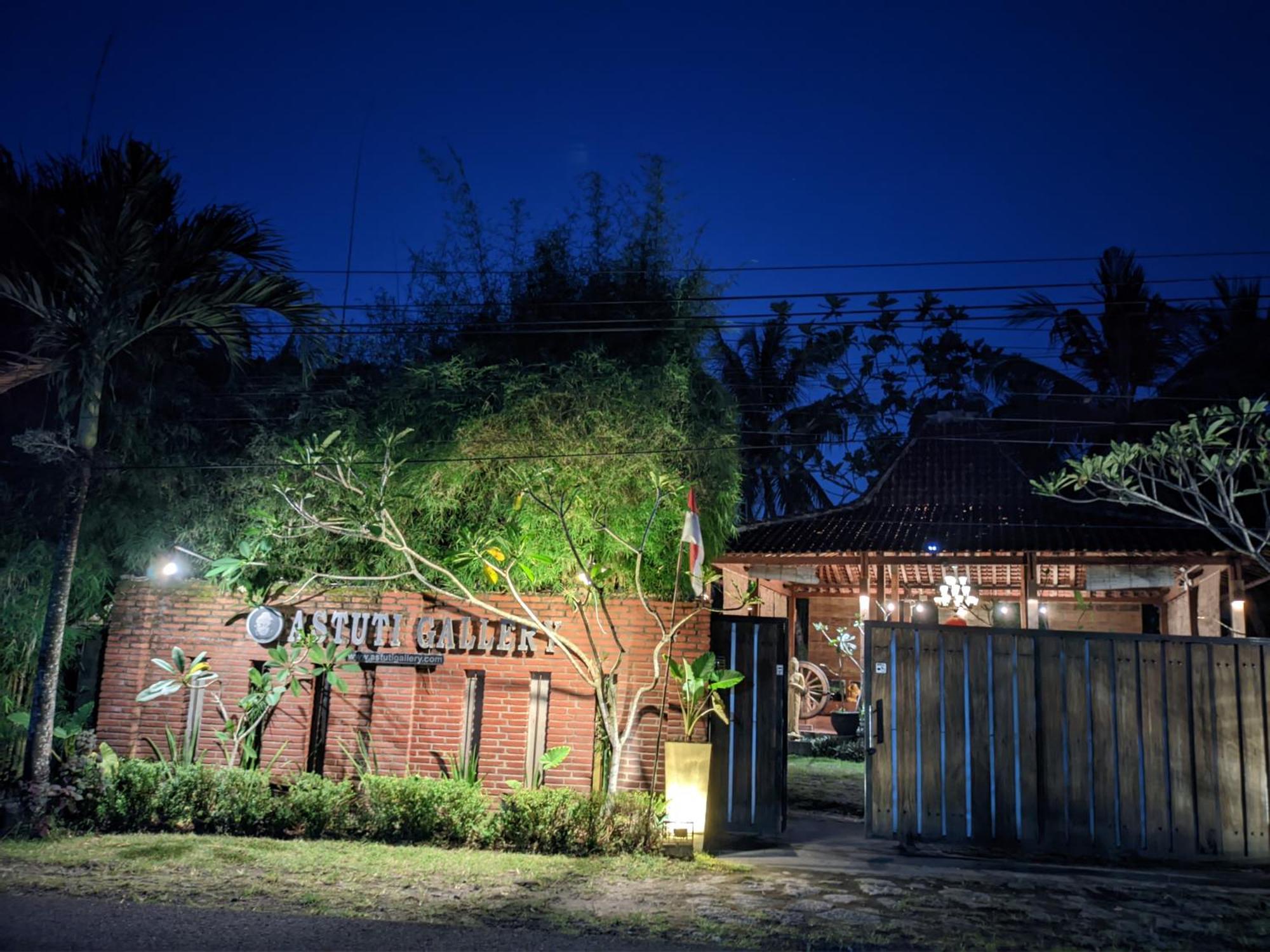 Homestay Astuti Gallery *