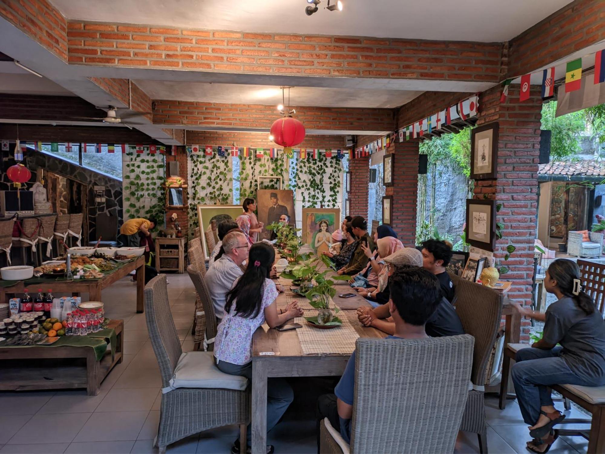 Astuti Gallery