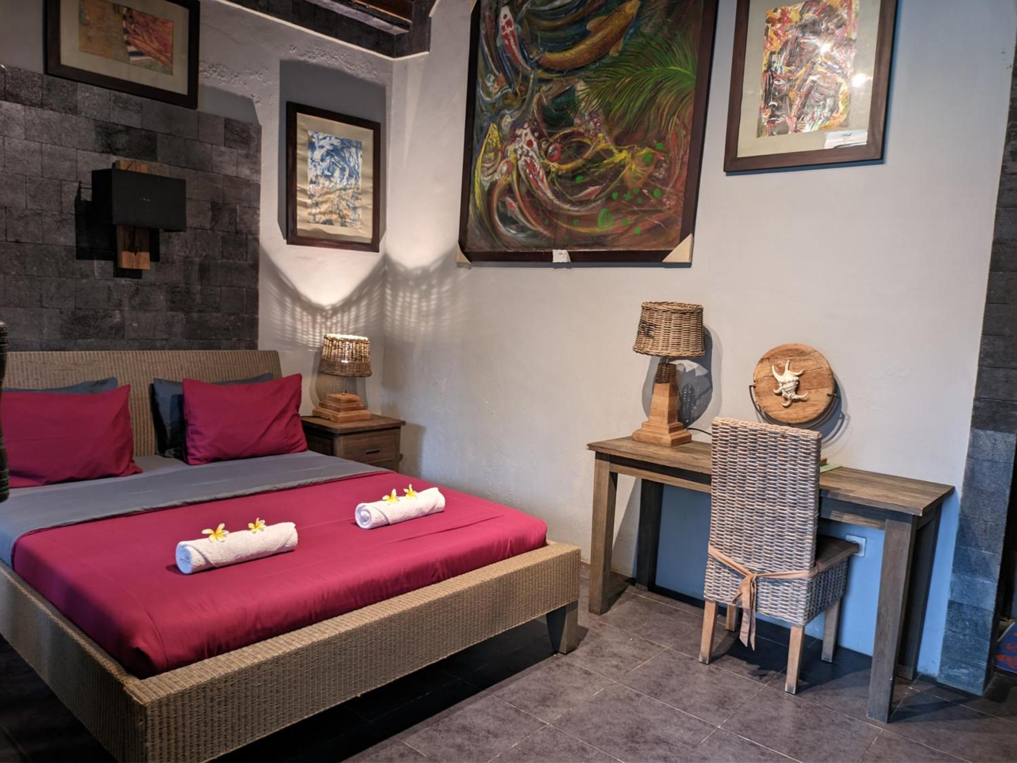 Homestay Astuti Gallery *